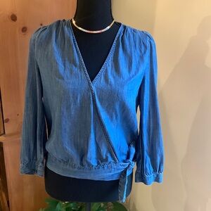 SOLD…🌹Madewell • Cute Long Sleeve Denim Wrap Top Blouse